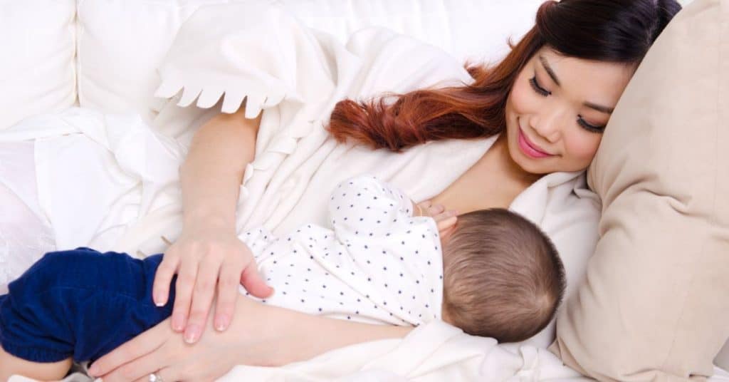 How to Breastfeed Lying Down Like a Pro